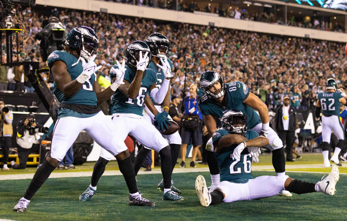 Philadelphia Eagles players celebrate on field